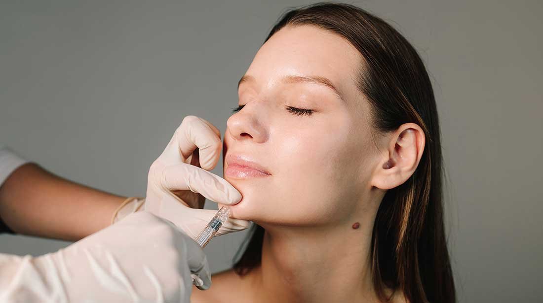 Profiloplastie et Jawline Contouring au Plessis-Belleville